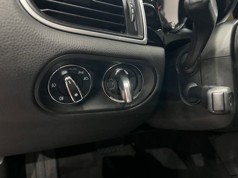 Used 2015 Porsche Macan S image 43