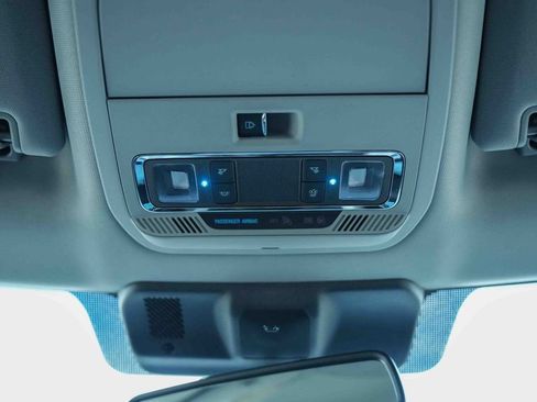 Used 2022 Ford F150 Lariat w/ Equipment Group 502A High image 42