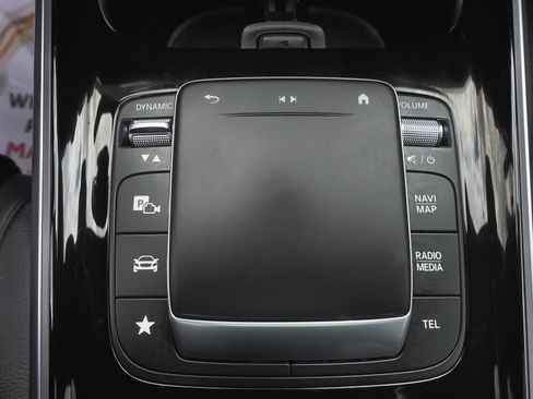 Used 2023 Mercedes-Benz GLB 250 4MATIC w/ Premium Package image 31