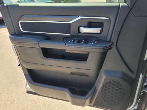New 2026 RAM 2500 Big Horn AWD/4WD image 27