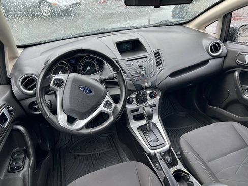Used 2014 Ford Fiesta SE FWD image 25