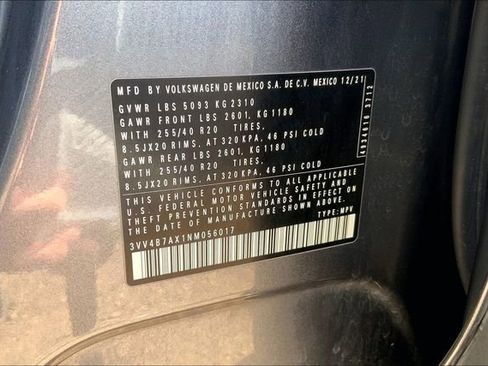 Used 2022 Volkswagen Tiguan SEL R-Line image 34