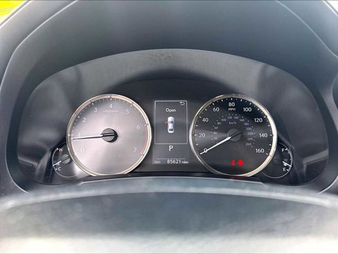 Used 2017 Lexus IS 200t RWD image 22