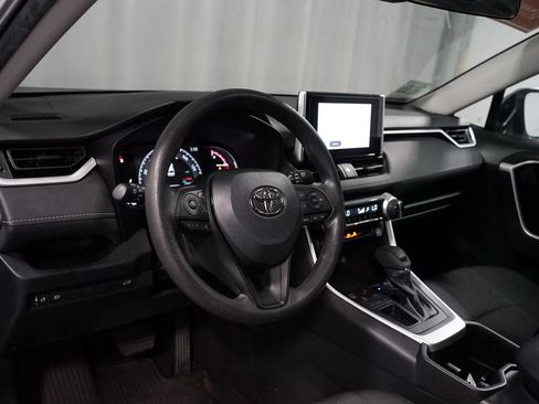 Used 2023 Toyota RAV4 XLE w/ Convenience Package FWD image 7