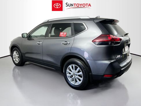 Used 2018 Nissan Rogue SV image 6