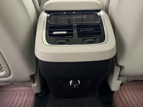 Used 2023 Volvo XC60 B5 Plus w/ Protection Package Premier FWD image 24