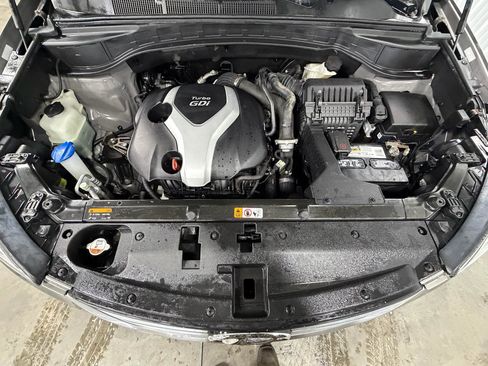 Used 2016 Hyundai Santa Fe Sport 2.0T w/ Option Group 05 AWD/4WD image 9
