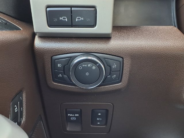 Used 2018 Ford F150 King Ranch w/ Equipment Group 601A Luxury AWD/4WD image 14