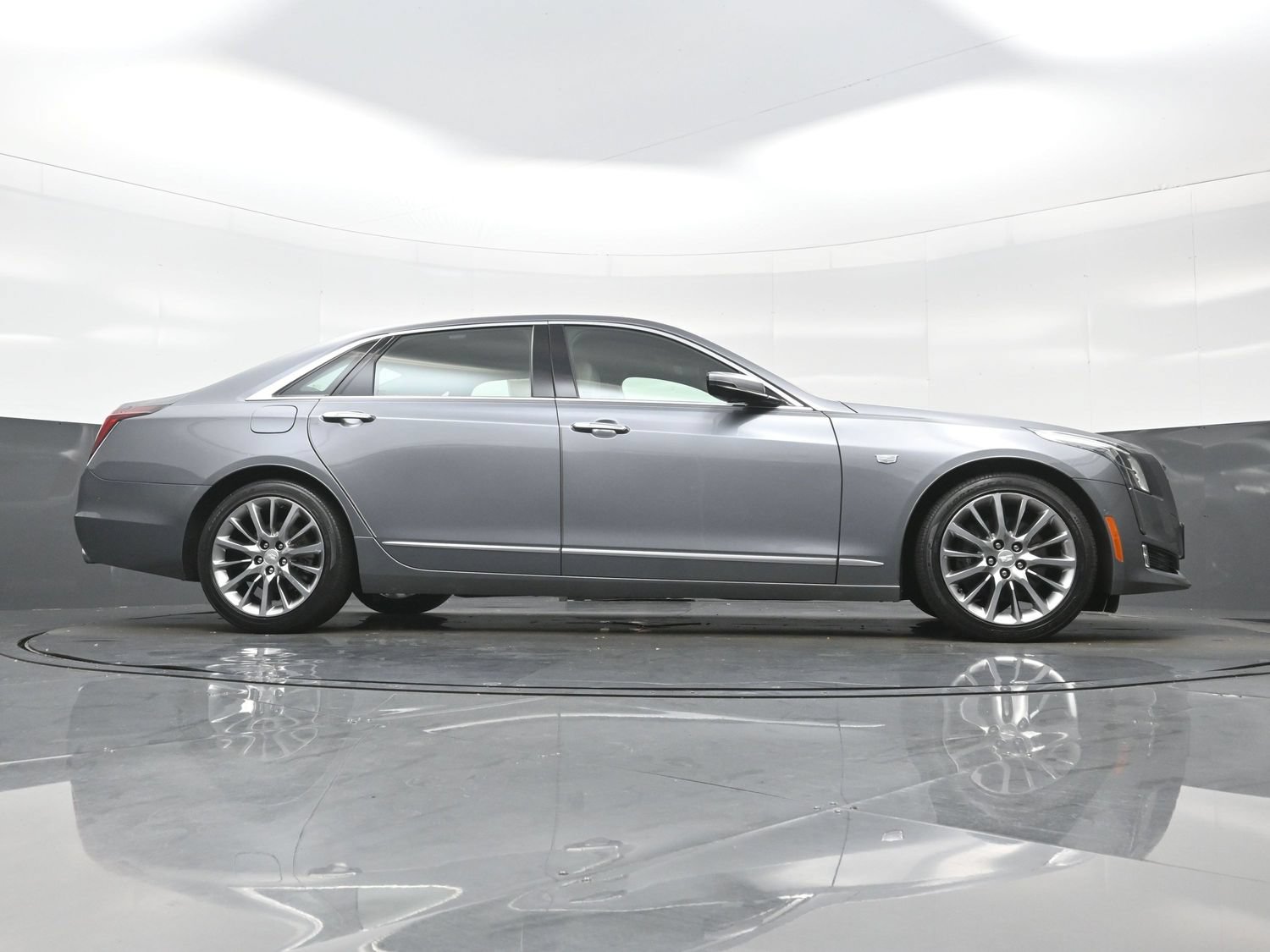 Used 2018 Cadillac CT6 Luxury AWD/4WD image 33
