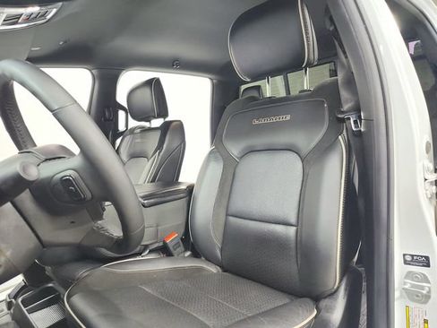 Used 2025 RAM 1500 Laramie AWD/4WD image 19