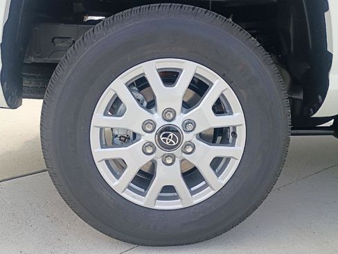 Used 2026 Toyota Tacoma SR5 AWD/4WD image 22