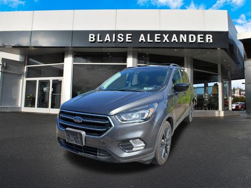 Used 2018 Ford Escape SE w/ SE Sport Appearance Package AWD/4WD image 8