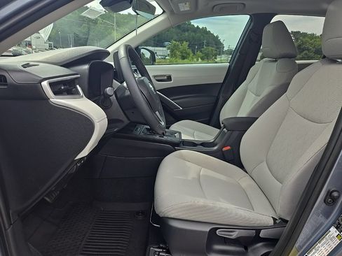Used 2026 Toyota Corolla Cross LE w/ Moonroof Package FWD image 15