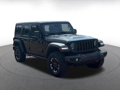 Used 2025 Jeep Wrangler Unlimited Rubicon AWD/4WD image 3