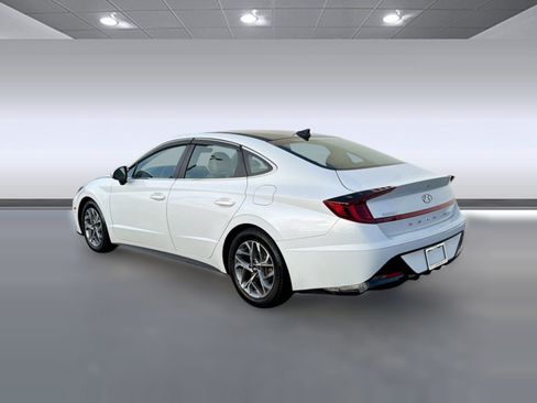 Used 2020 Hyundai Sonata SEL w/ Premium + Sunroof Package FWD image 3