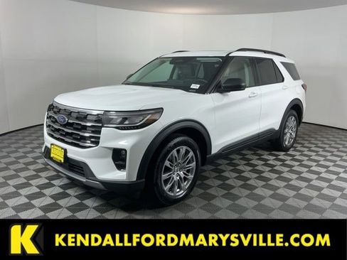 New 2026 Ford Explorer Active w/ Active Comfort Package AWD/4WD image 1