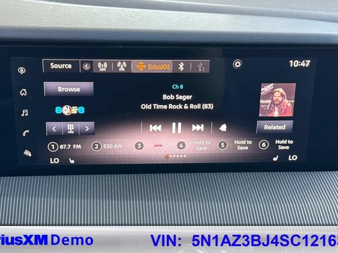 Certified 2025 Nissan Murano SV FWD image 36