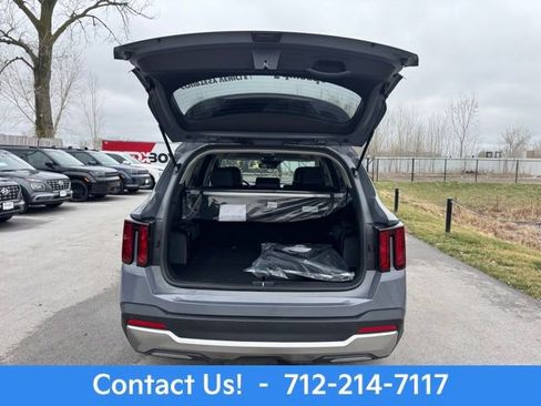 New 2025 Kia Sorento S w/ Panoramic Sunroof Package image 8