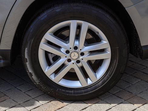 Used 2016 Mercedes-Benz GL 450 4MATIC image 12