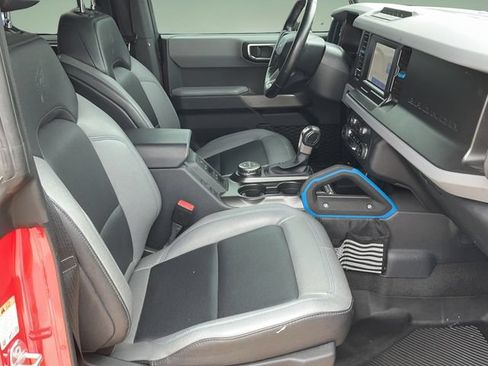 Used 2023 Ford Bronco Black Diamond w/ Sasquatch Package AWD/4WD image 17