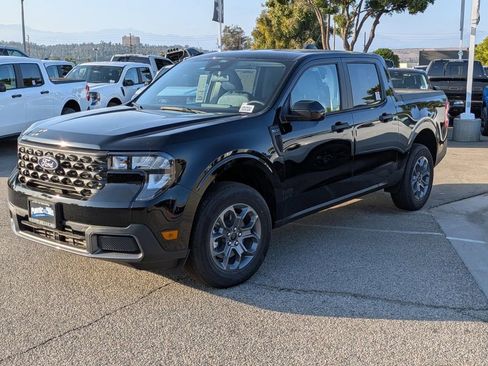 New 2026 Ford Maverick XLT w/ XLT Luxury Package FWD image 3