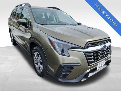 Used 2024 Subaru Ascent Premium w/ Convenience Package image 3