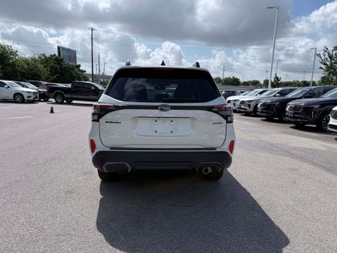 Used 2025 Subaru Forester Limited w/ Popular Package #2 AWD/4WD image 5