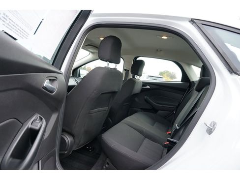 Used 2017 Ford Focus SE image 18