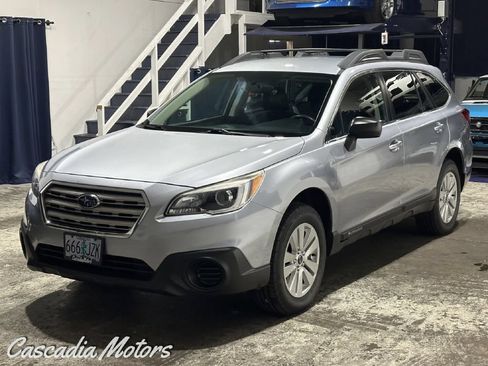 Used 2017 Subaru Outback 2.5i AWD/4WD image 4