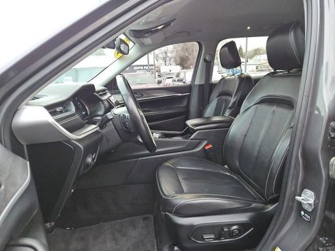 Used 2022 Jeep Grand Cherokee L Limited image 34