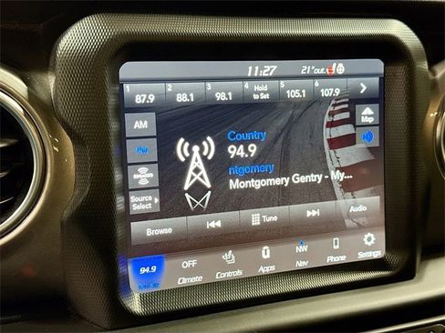 Used 2021 Jeep Wrangler Unlimited Sahara w/ Uconnect 4C Nav & Sound Group image 17