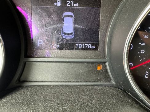 Used 2019 Kia Sedona EX FWD image 11