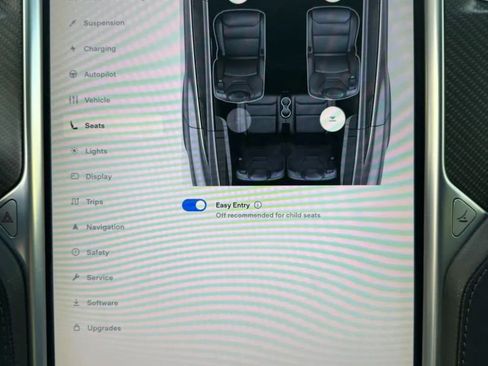 Used 2017 Tesla Model X 75D image 16