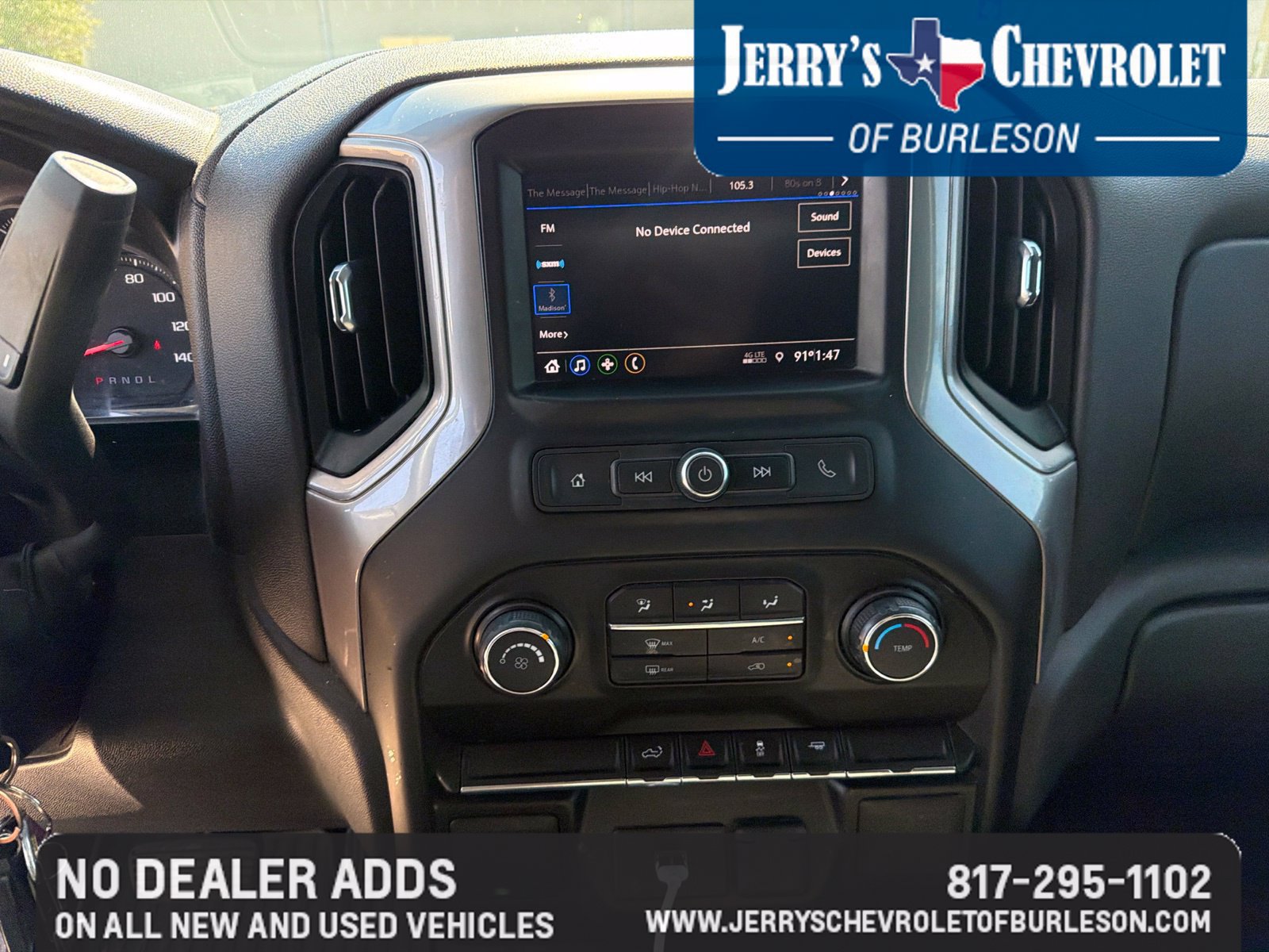 Used 2020 Chevrolet Silverado 1500 Custom w/ Custom Value Package RWD image 9