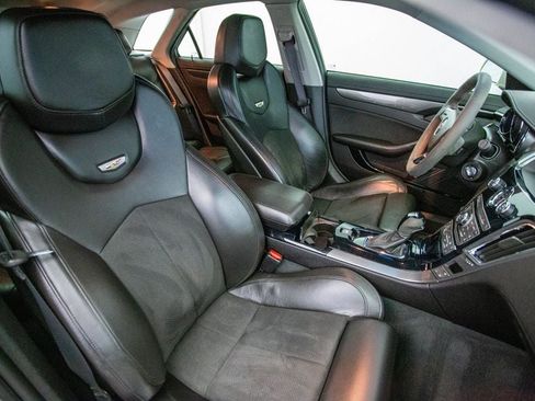 Used 2011 Cadillac CTS V image 21