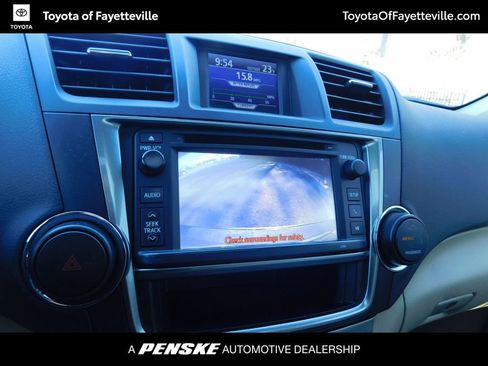 Used 2013 Toyota Highlander SE image 7