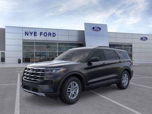 New 2026 Ford Explorer Active image 2
