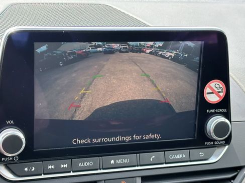 Used 2025 Nissan Altima 2.5 SV AWD/4WD image 12