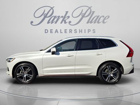 Used 2018 Volvo XC60 T5 Momentum w/ Vision Package AWD/4WD image 2