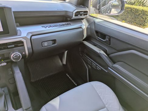 Used 2024 Toyota Tacoma SR5 image 17