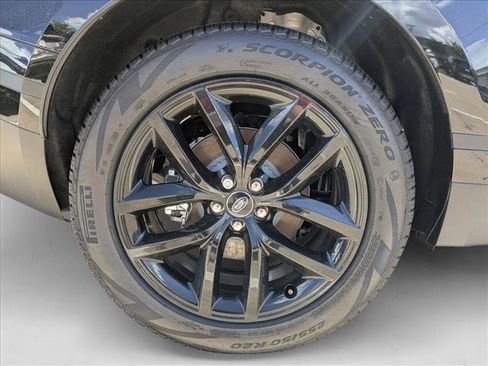 New 2025 Land Rover Range Rover Velar S image 10