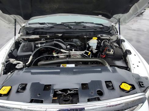 Used 2021 RAM 1500 Classic SLT AWD/4WD image 17