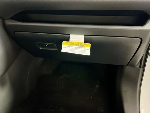 New 2025 Toyota RAV4 XLE image 34