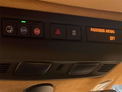 Used 2021 Chevrolet Corvette Stingray Premium Conv w/ Z51 Performance Package image 22