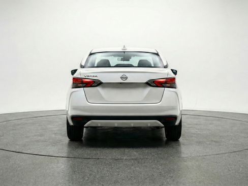 Used 2025 Nissan Versa SV image 7