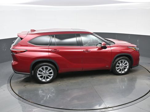 Used 2023 Toyota Highlander Limited image 43