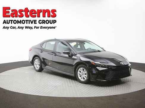 Used 2025 Toyota Camry LE FWD image 51