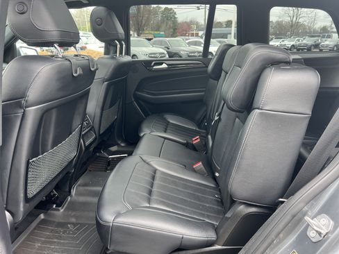 Used 2018 Mercedes-Benz GLS 450 4MATIC image 32