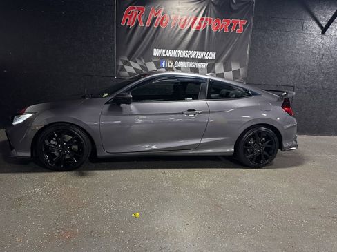 Used 2018 Honda Civic Si image 2