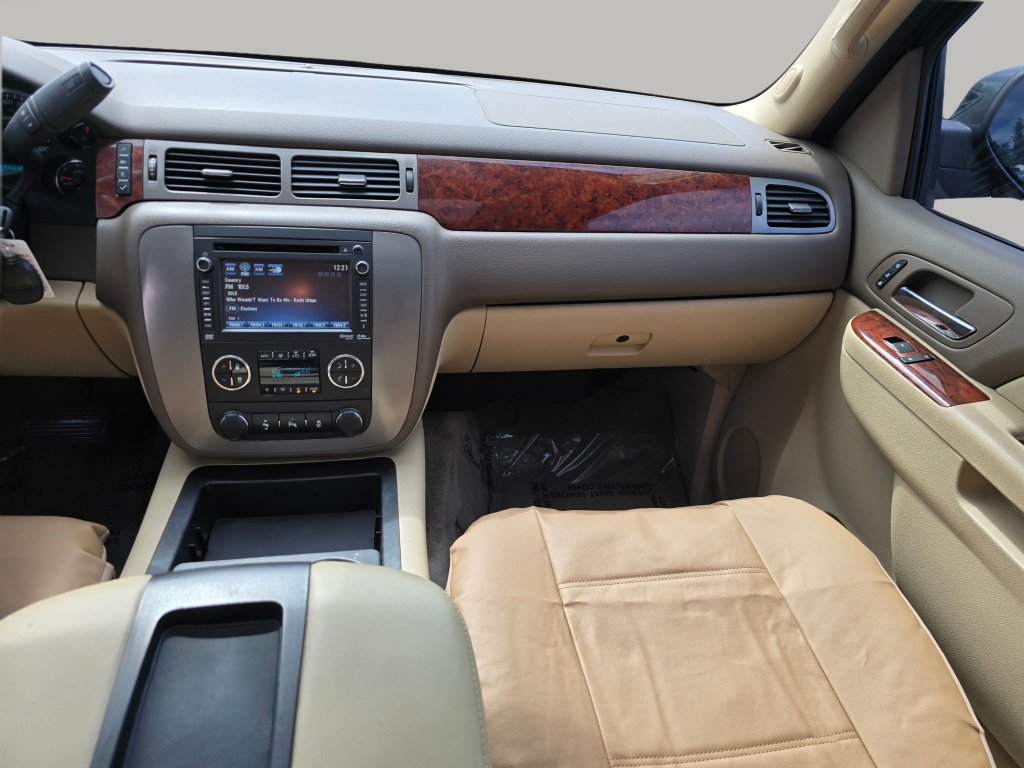 Used 2014 GMC Yukon XL SLT RWD image 4